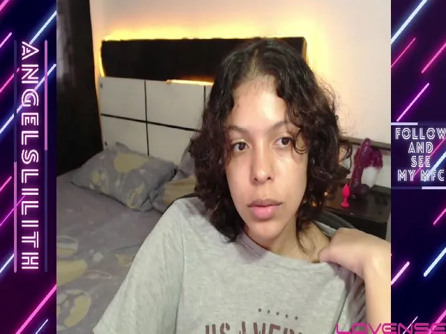 Live sex webcam photo for angelslilith #272812270