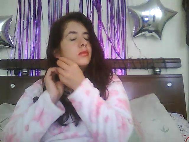 Live sex webcam photo for annie_blanc #274648473