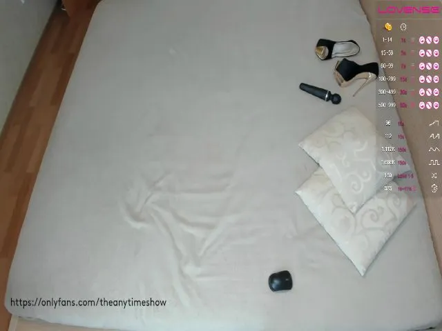 Live sex webcam photo for anytimeshow #273975419