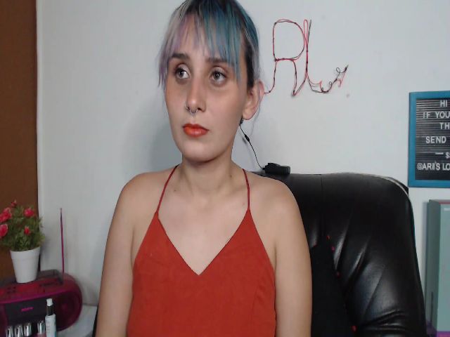 Live sex webcam photo for ari_hillberry #272469512
