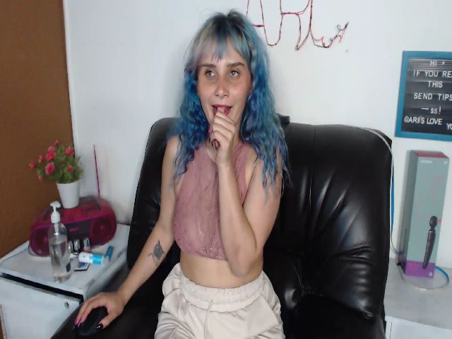 Live sex webcam photo for ari_hillberry #272482537