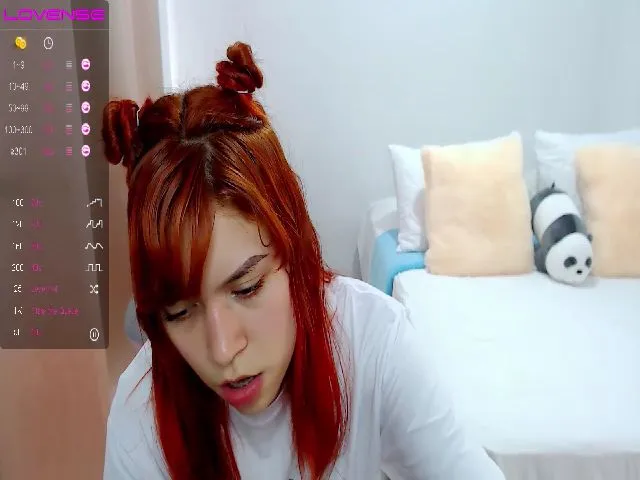 Live sex webcam photo for aria_02 #272162167