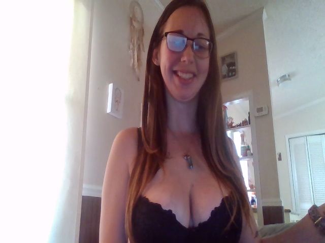 Live sex webcam photo for audreyskyee #273275397