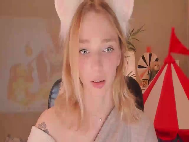 Live sex webcam photo for baby_gopn1k #271953165