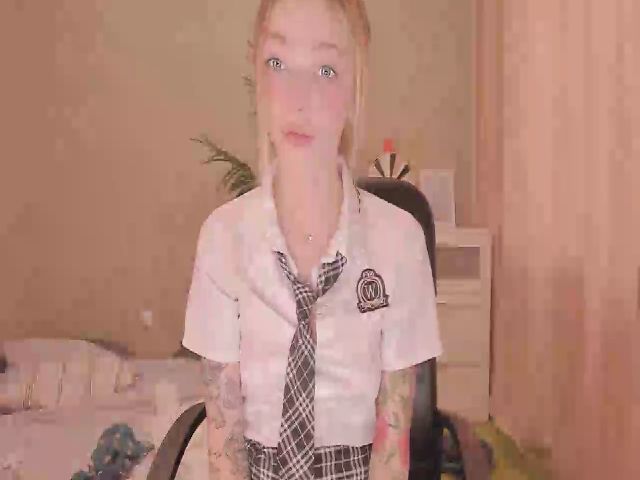 Live sex webcam photo for baby_gopn1k #272292906