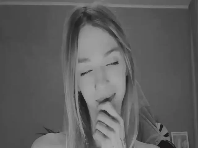 Live sex webcam photo for baby_gopn1k #272475069