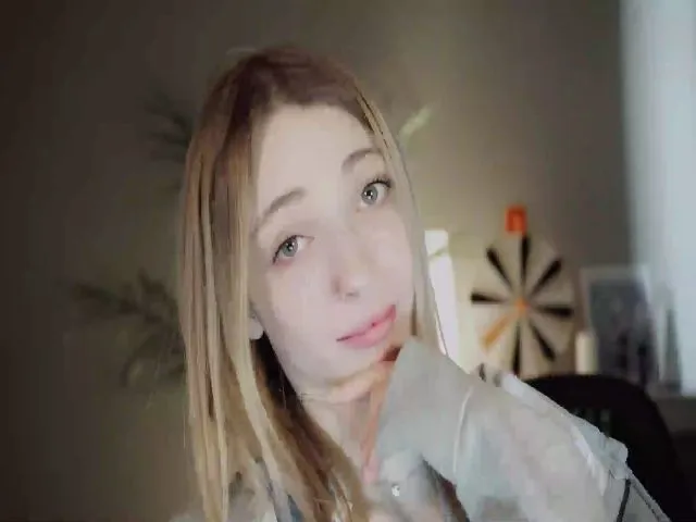 Live sex webcam photo for baby_gopn1k #272641661