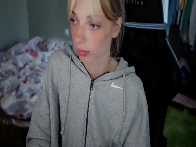 Live sex webcam photo for baby_gopn1k #273810853