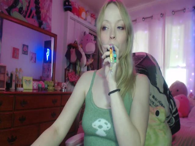 Live sex webcam photo for bbybug #273584861