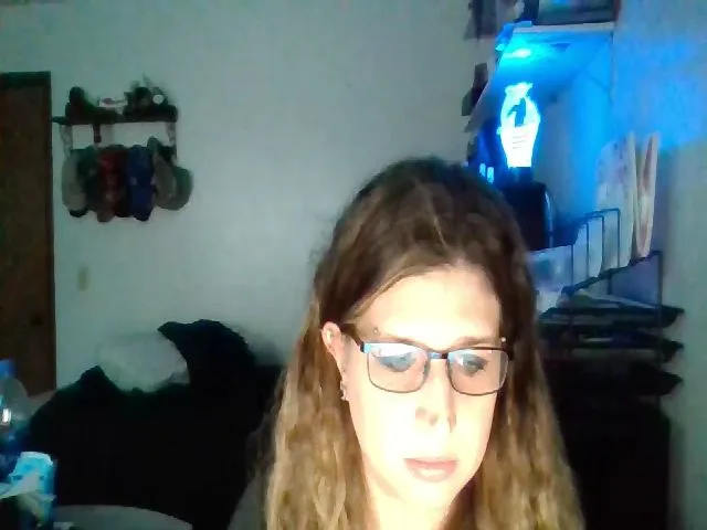 Live sex webcam photo for bigboobedbear #273925287