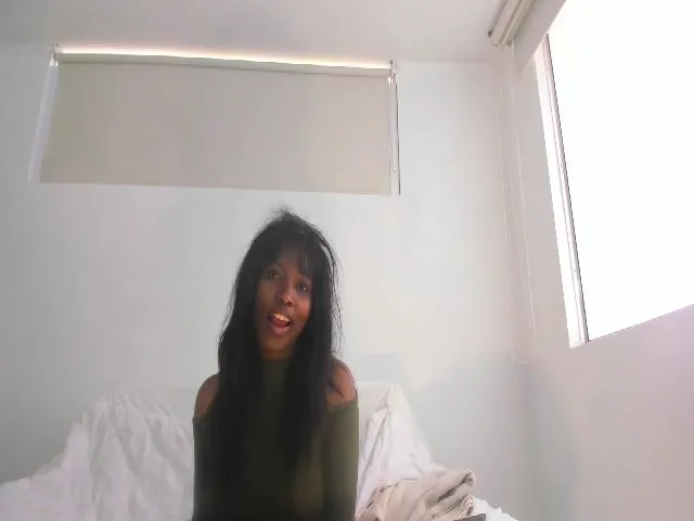 Live sex webcam photo for blackcherry10 #272310311