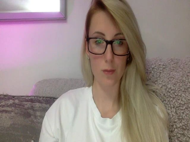 Live sex webcam photo for bonniebluuu #274202209