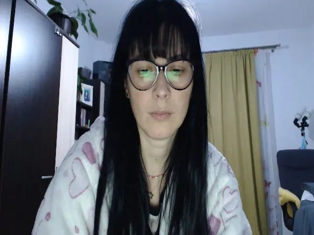 Live sex webcam photo for brunette_glam #271816472