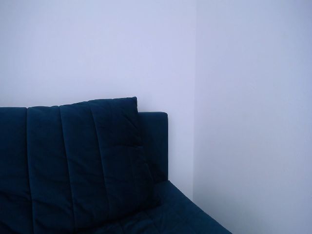 Live sex webcam photo for call_me_em #272420943