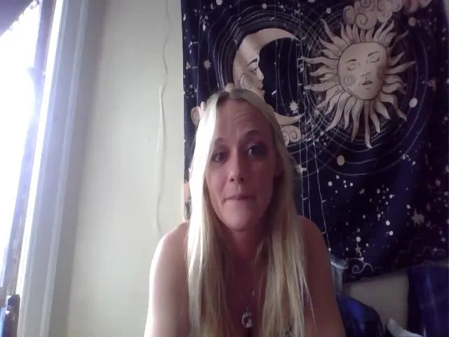 Live sex webcam photo for candierose1 #273528159