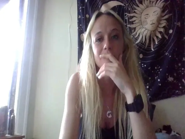 Live sex webcam photo for candierose1 #273551244