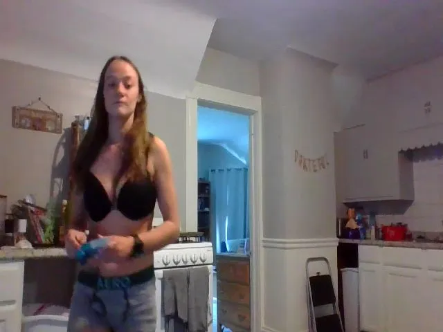 Live sex webcam photo for candierose1 #274268546