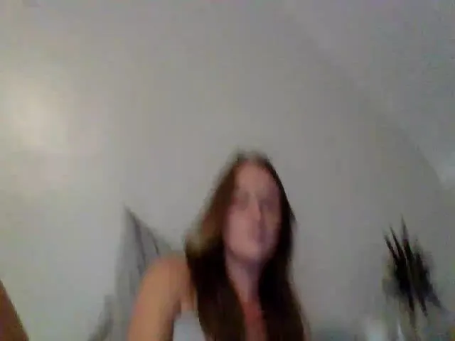 Live sex webcam photo for candierose1 #274302261