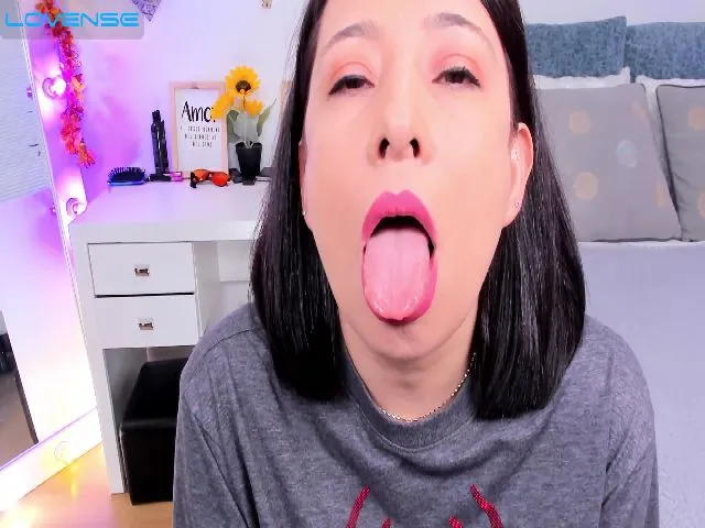 Live sex webcam photo for candytreo #273581338