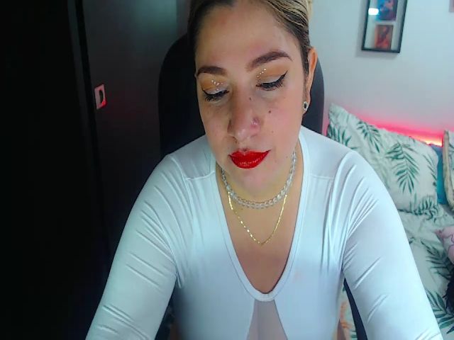 Live sex webcam photo for carolaynn #272286134