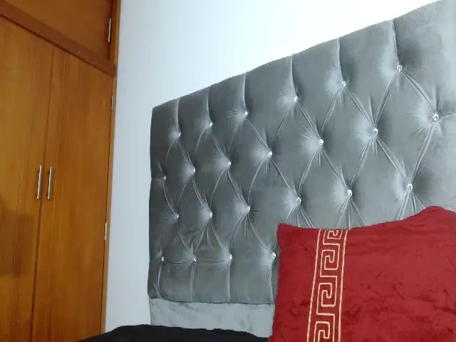 Live sex webcam photo for cata122 #273963849