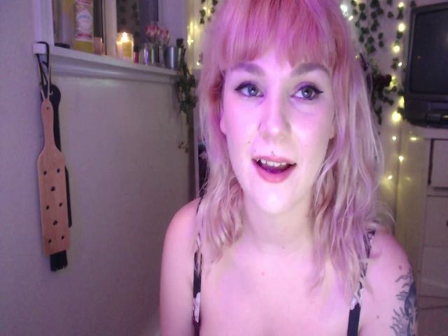 Live sex webcam photo for cherryfaeriee #272718388