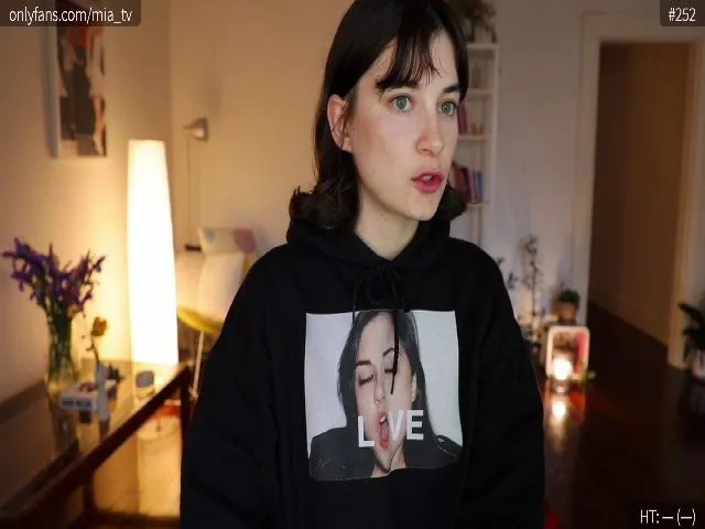 Live sex webcam photo for cinemia #273377251