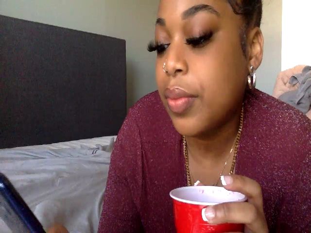 Live sex webcam photo for cocoelisse #272060458