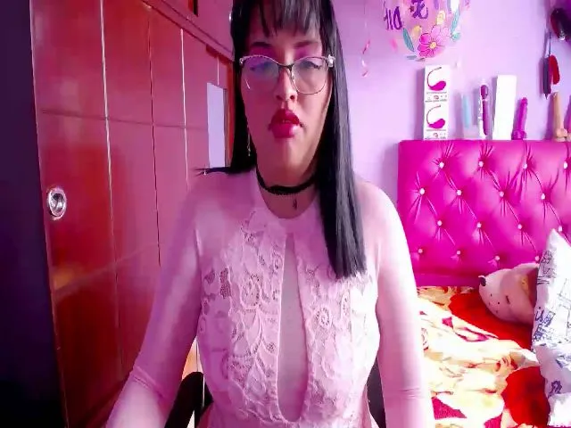 Live sex webcam photo for Cristal07 #272811554