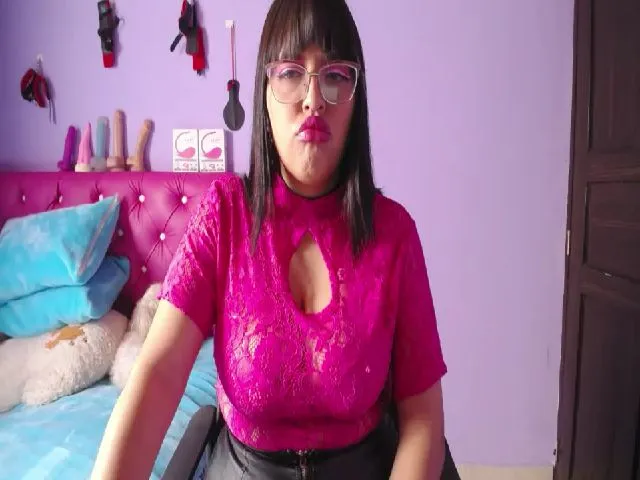 Live sex webcam photo for Cristal07 #273764911