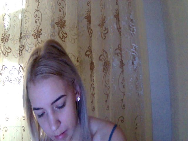 Live sex webcam photo for cute_girl32 #271893953