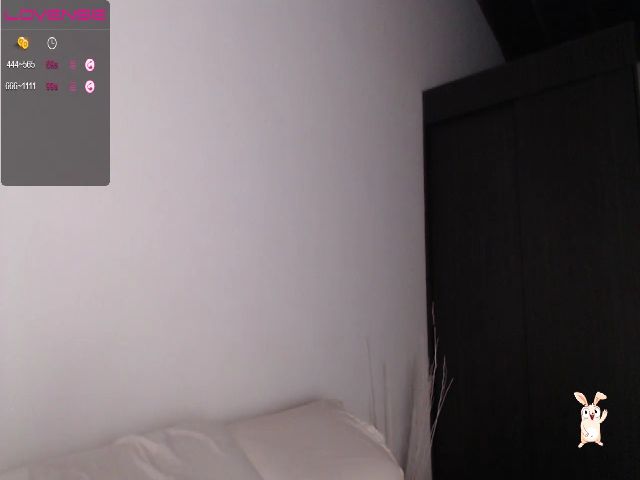 Live sex webcam photo for danielaa__ #273808759