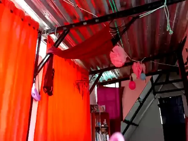 Live sex webcam photo for dioreva #274375396