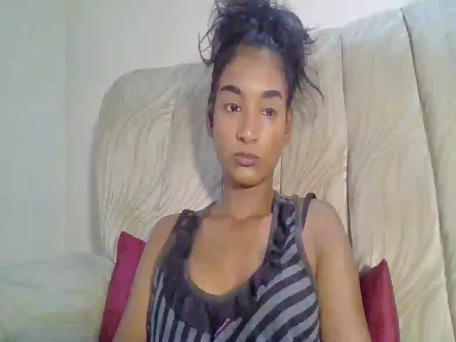 Live sex webcam photo for dirtyrissa69 #271882646