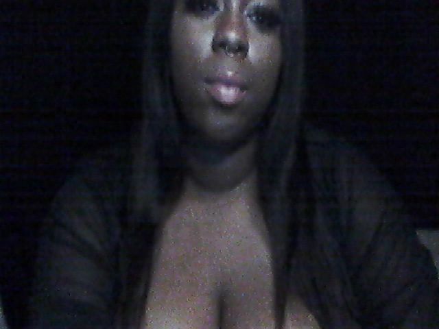 Live sex webcam photo for easykittyxx #271940372