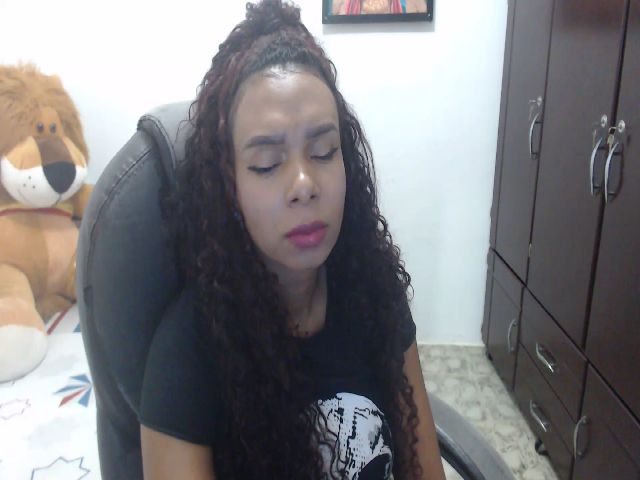 Live sex webcam photo for ebonypussyxxx #274047208