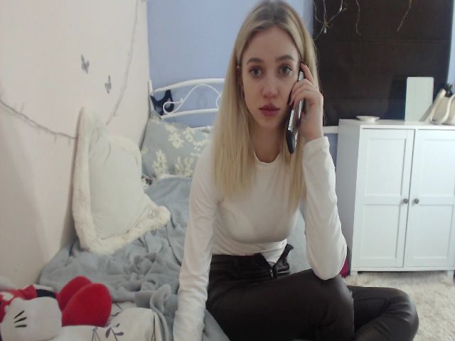 Live sex webcam photo for eleven1_ #272919791