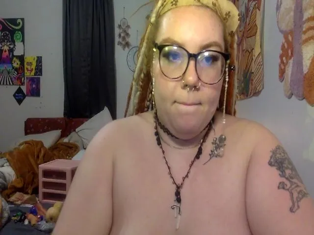 Live sex webcam photo for emberlycarr3 #272261908