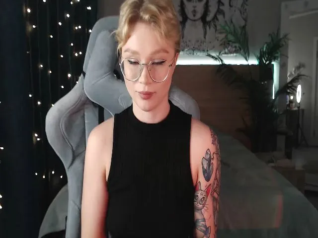 Live sex webcam photo for euphoriadance #272063092