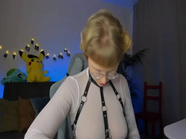 Live sex webcam photo for euphoriadance #273196005