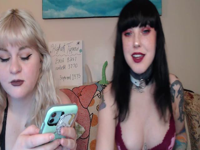 Live sex webcam photo for fionafawn #273376786