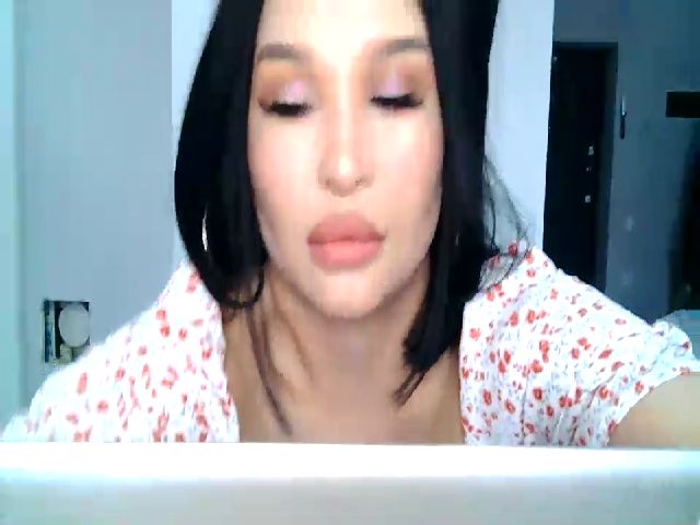 Live sex webcam photo for geisha #273290070