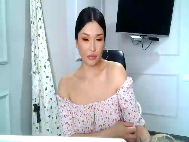 Live sex webcam photo for geisha #273579437