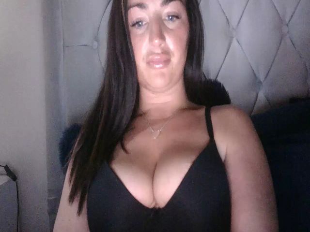 Live sex webcam photo for glasgowgirl1 #274124690