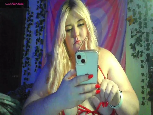 Live sex webcam photo for goodgirl2841 #273499217