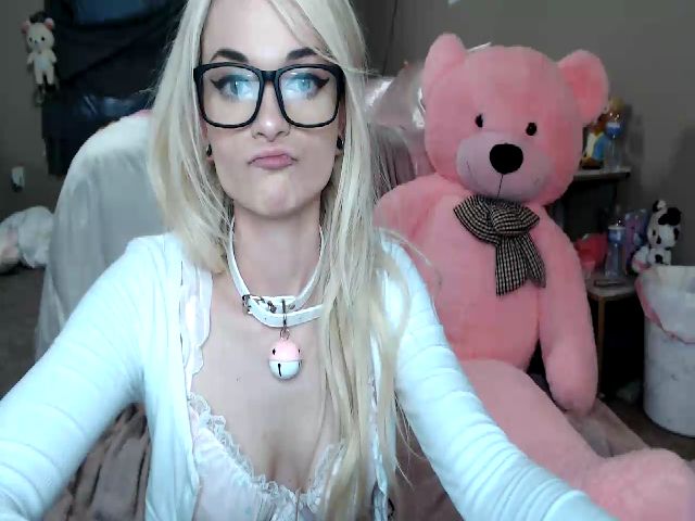 Live sex webcam photo for goth__barbiee #273453853