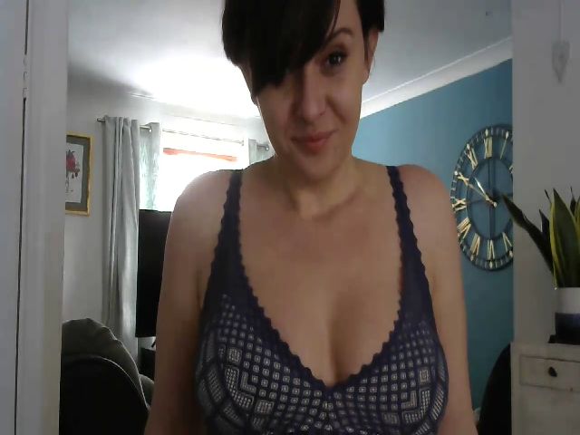 Live sex webcam photo for hayley_london #272342186