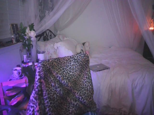 Live sex webcam photo for hazy666 #272038999