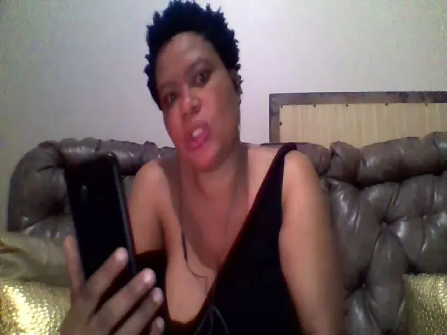 Live sex webcam photo for hotsluttytits #273280772
