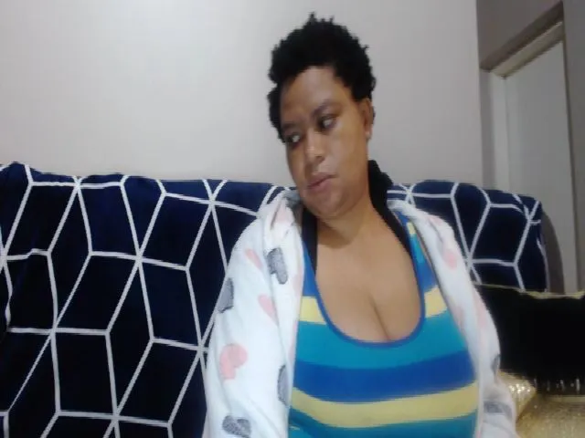 Live sex webcam photo for hotsluttytits #273318740